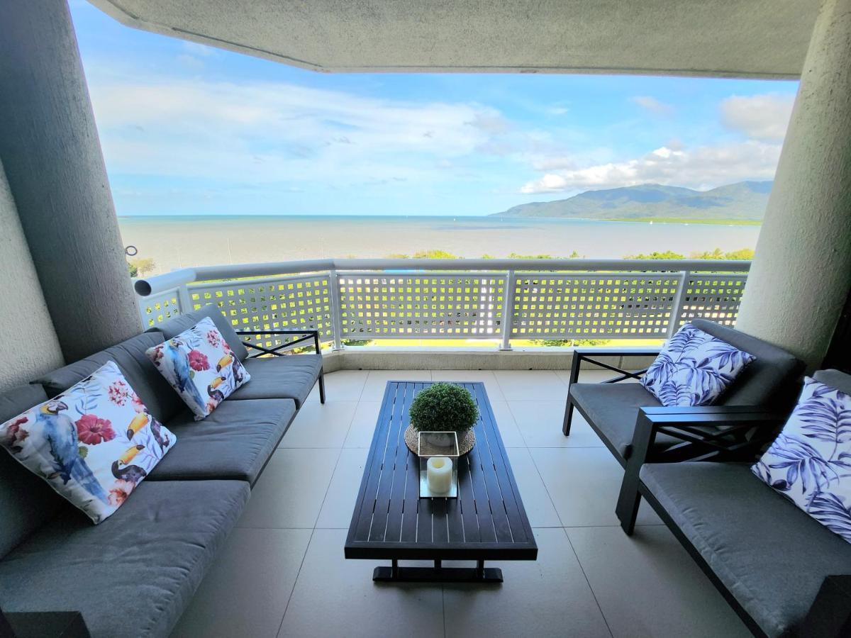 Cairns Luxury Seaview Apartment Exterior photo