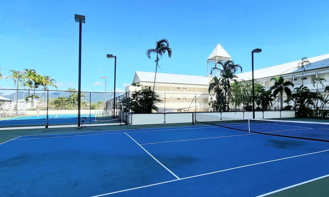 Cairns Luxury Seaview Apartment Exterior photo